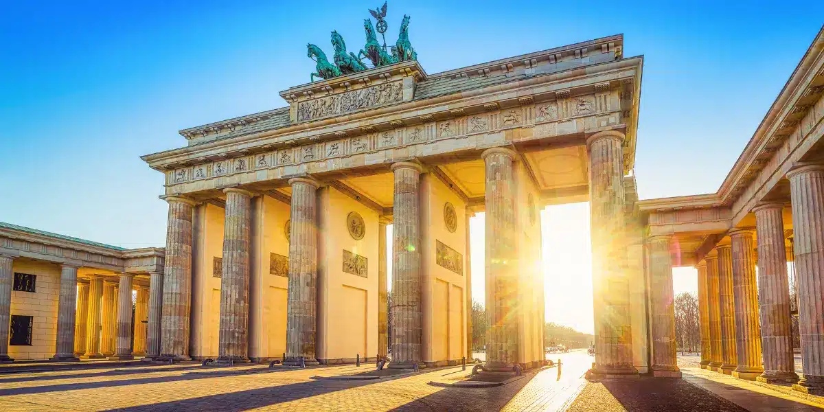 brandenburg gate in berlin
